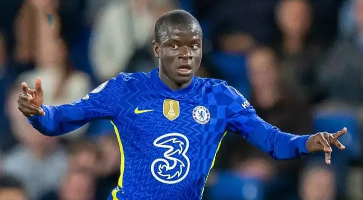 12 best defensive midfielders in the world. Image of ngolo Kante for identification.