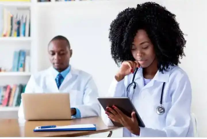 Best C plain courses in Kenya. Image showing clinical medicine experts.