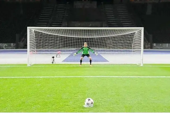 10 tips to be a good penalty taker in football.