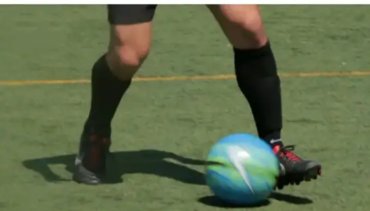 Top 10 football exercises to improve on dribbling